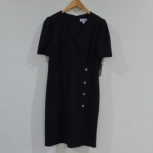 Shelby & Palmer black sheath dress gold button knee length Vneck short sleeve 14